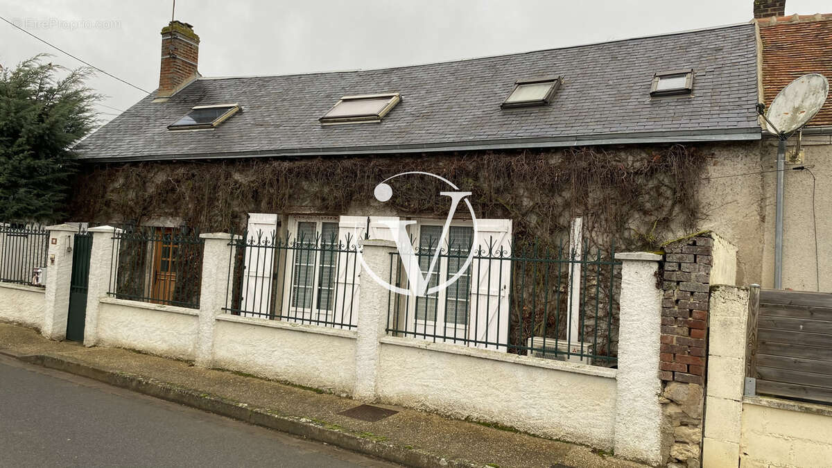 Maison à VILLEMARDY