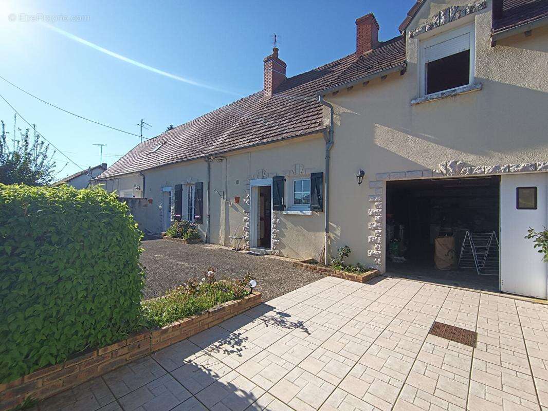 Maison à SAUVIGNY-LES-BOIS