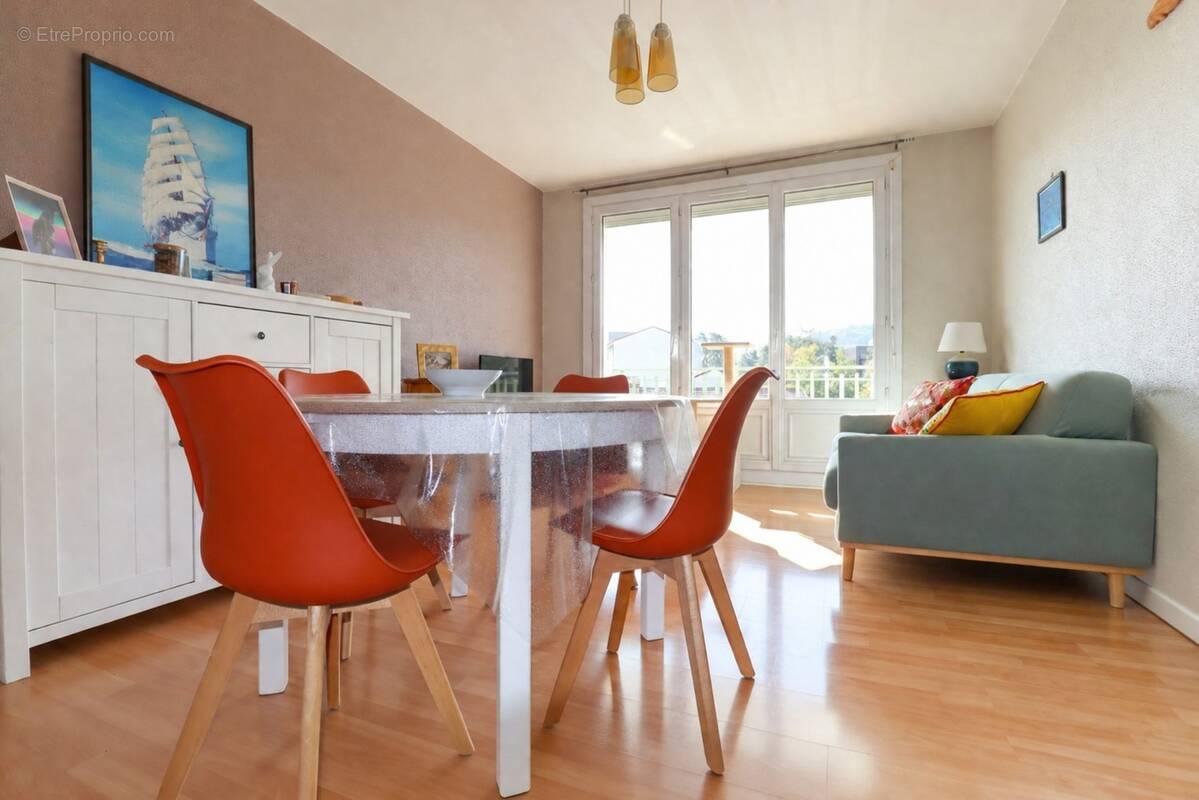 Appartement à SAINT-ETIENNE