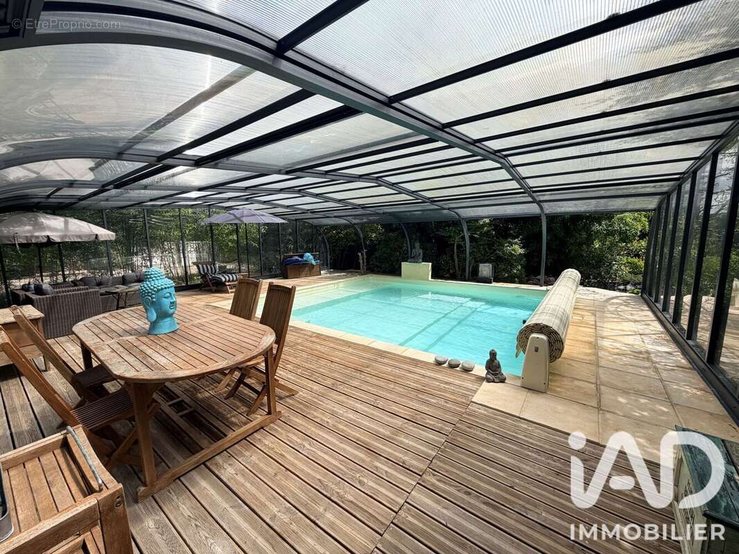 Maison 408 m² à Villiers-Adam  - photo 2