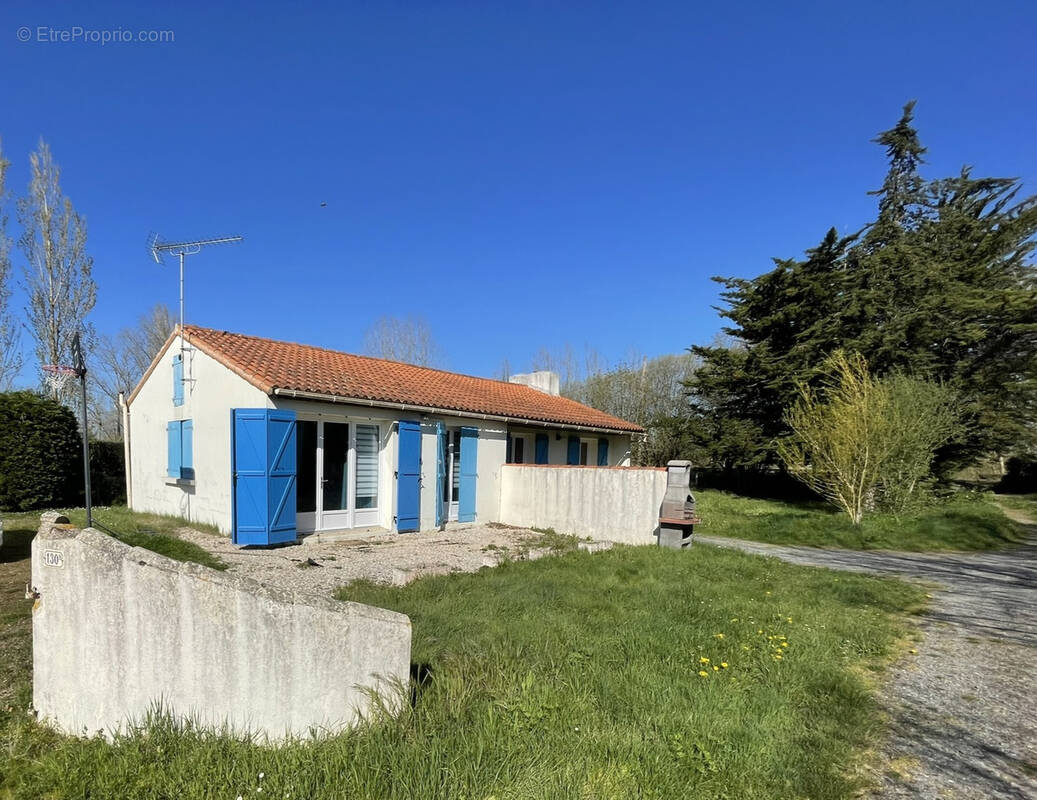 Maison à LE PERRIER