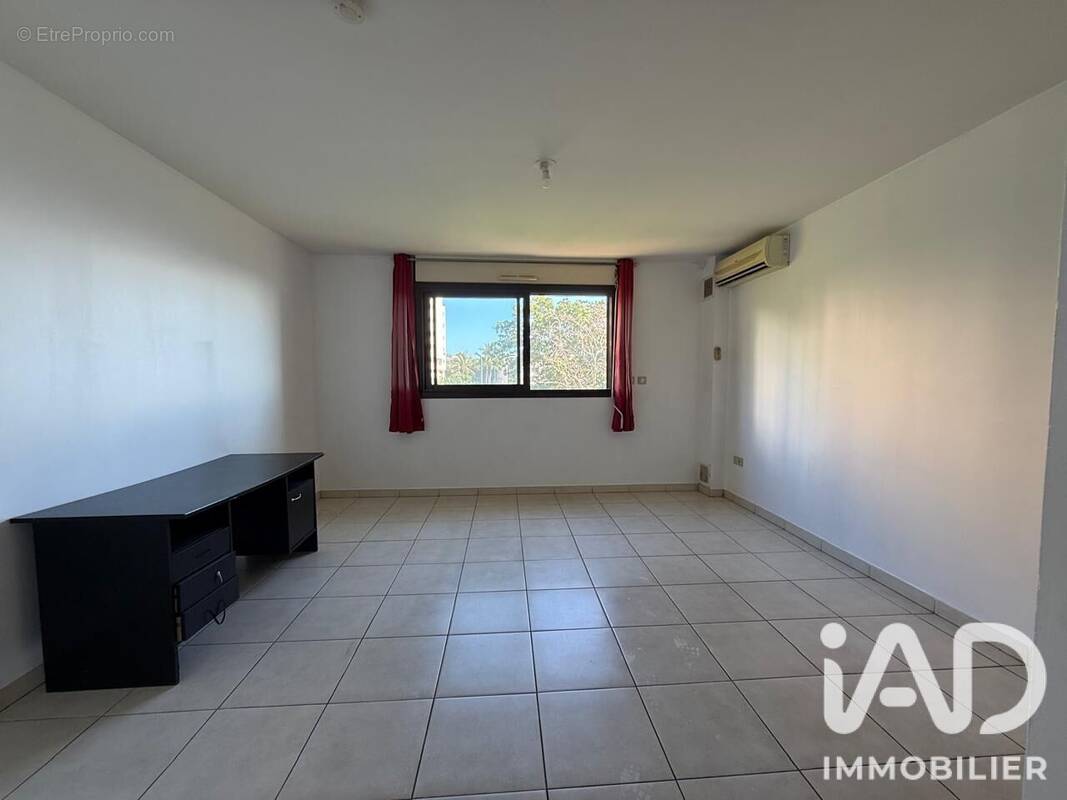Photo 1 - Appartement à SAINT-DENIS