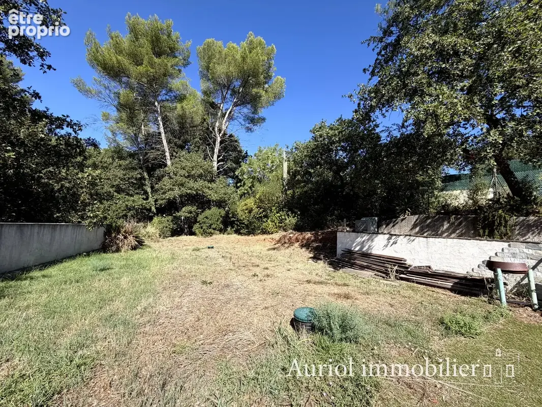 PEYPIN Villa 2 logements sur 3200 m2 terrain avec piscine et garage - photo 19