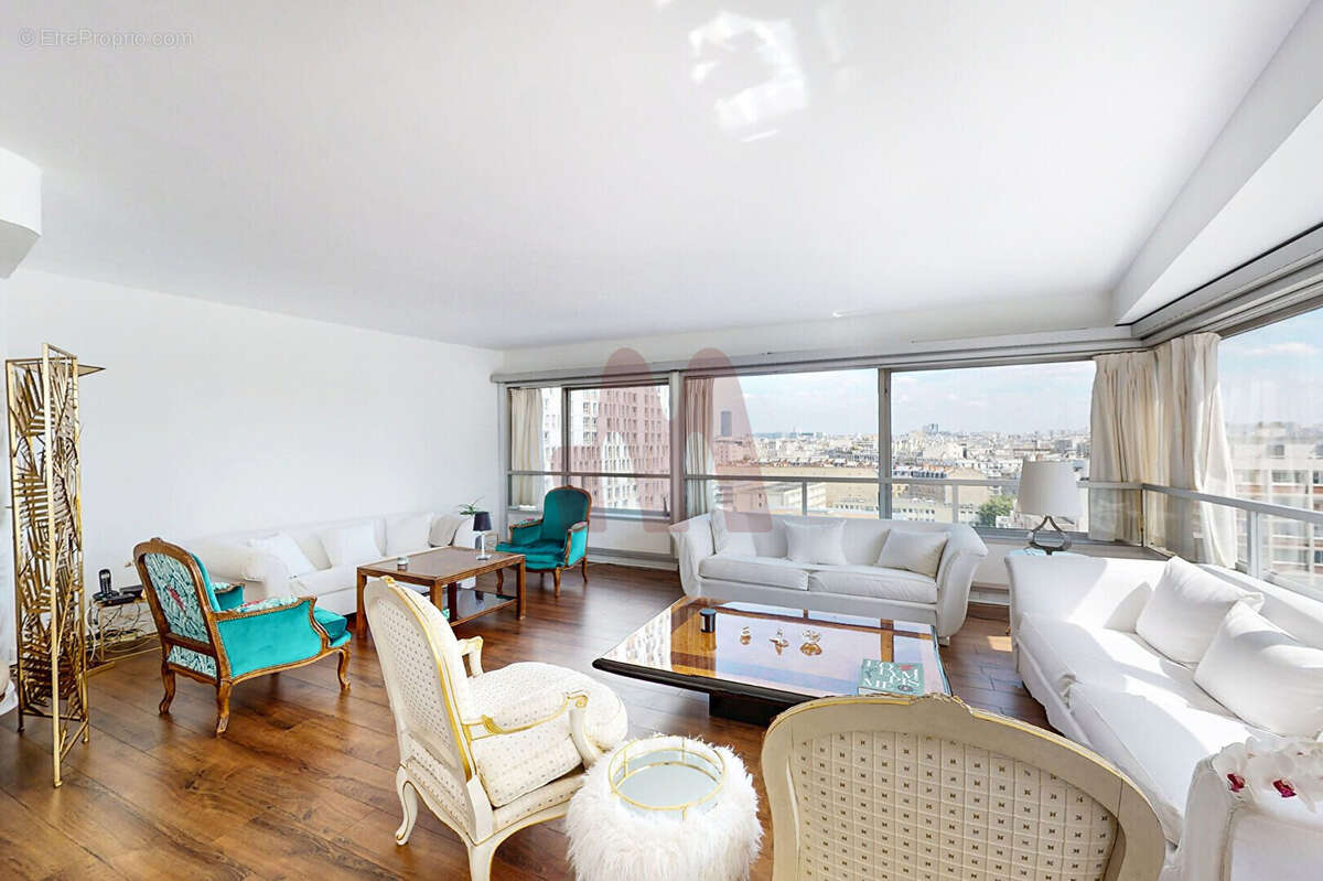 Appartement à PARIS-15E