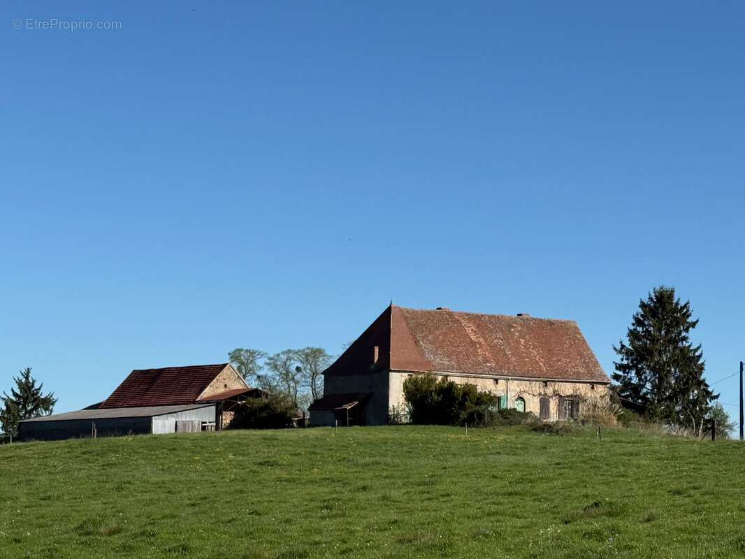 Maison à ARS-LES-FAVETS