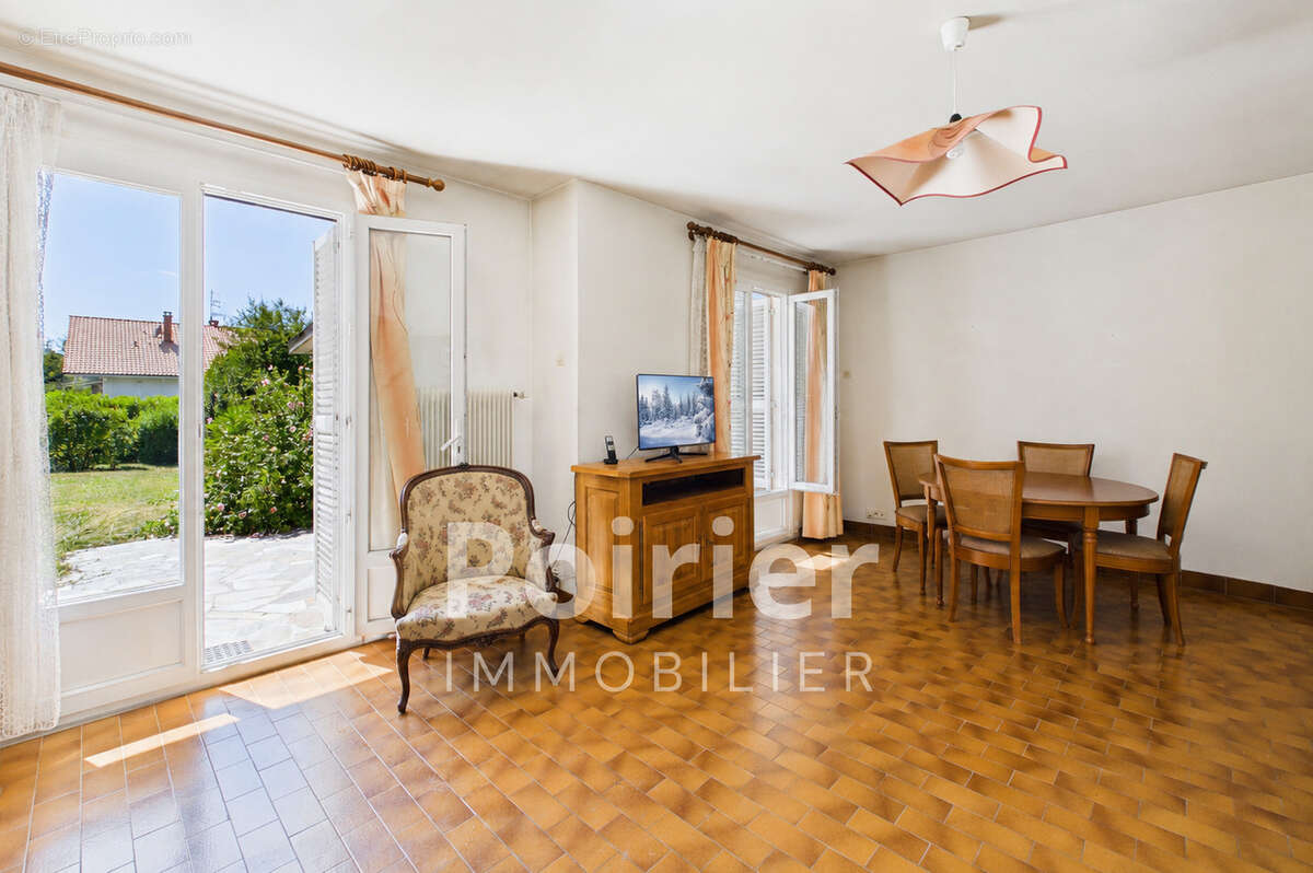 Maison traditionnelle de plain-pied - photo 2