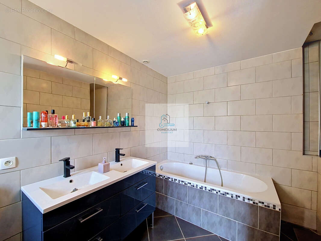Maison familiale avec grand jardin - proche commodités - photo 9