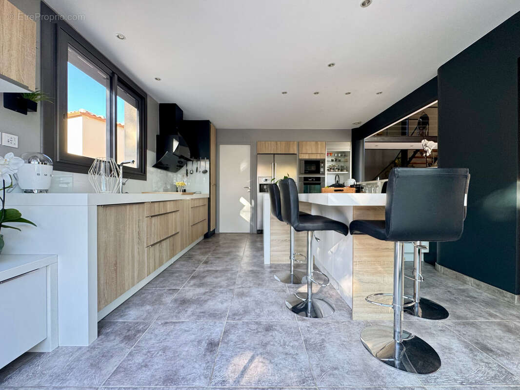 Maison à VAILHAUQUES