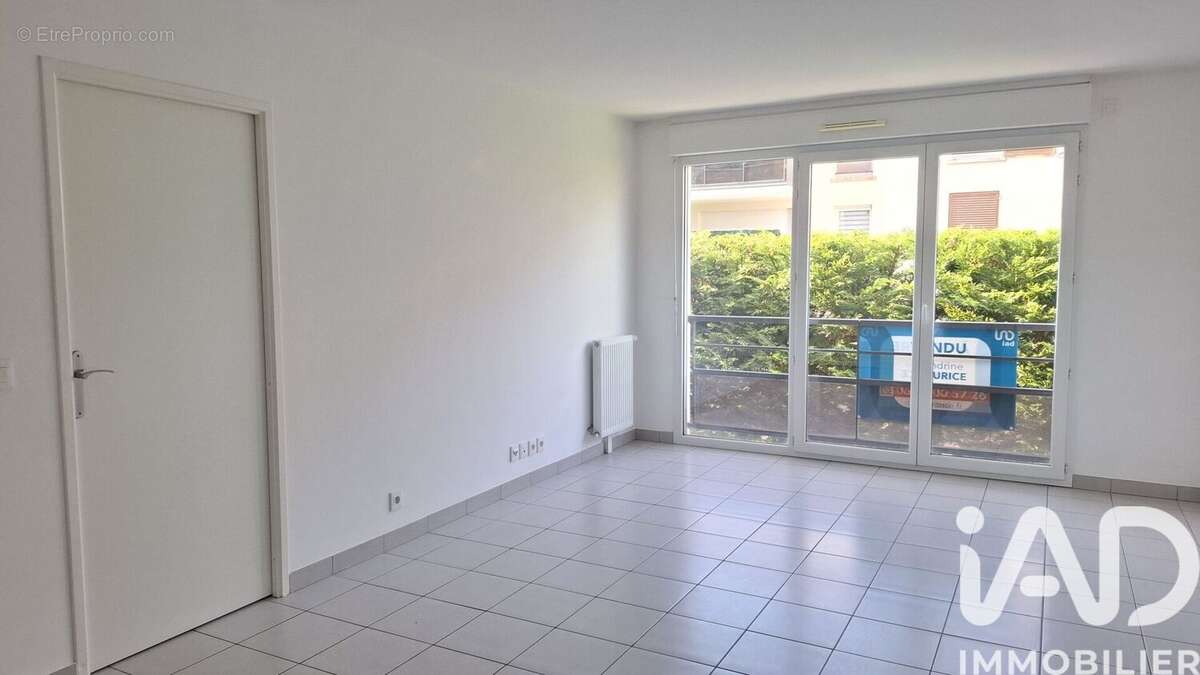 Photo 3 - Appartement à MENNECY