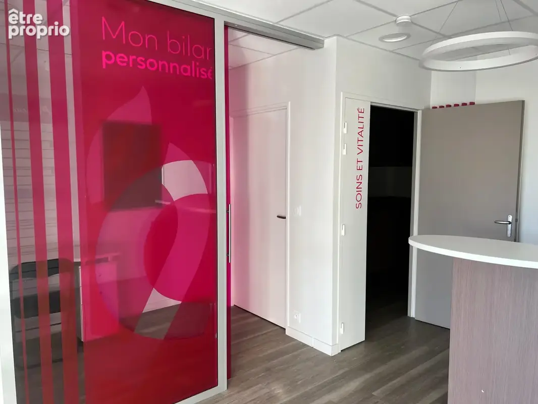 Local commercial 120 m2 à Roquebrune sur Argens - photo 5