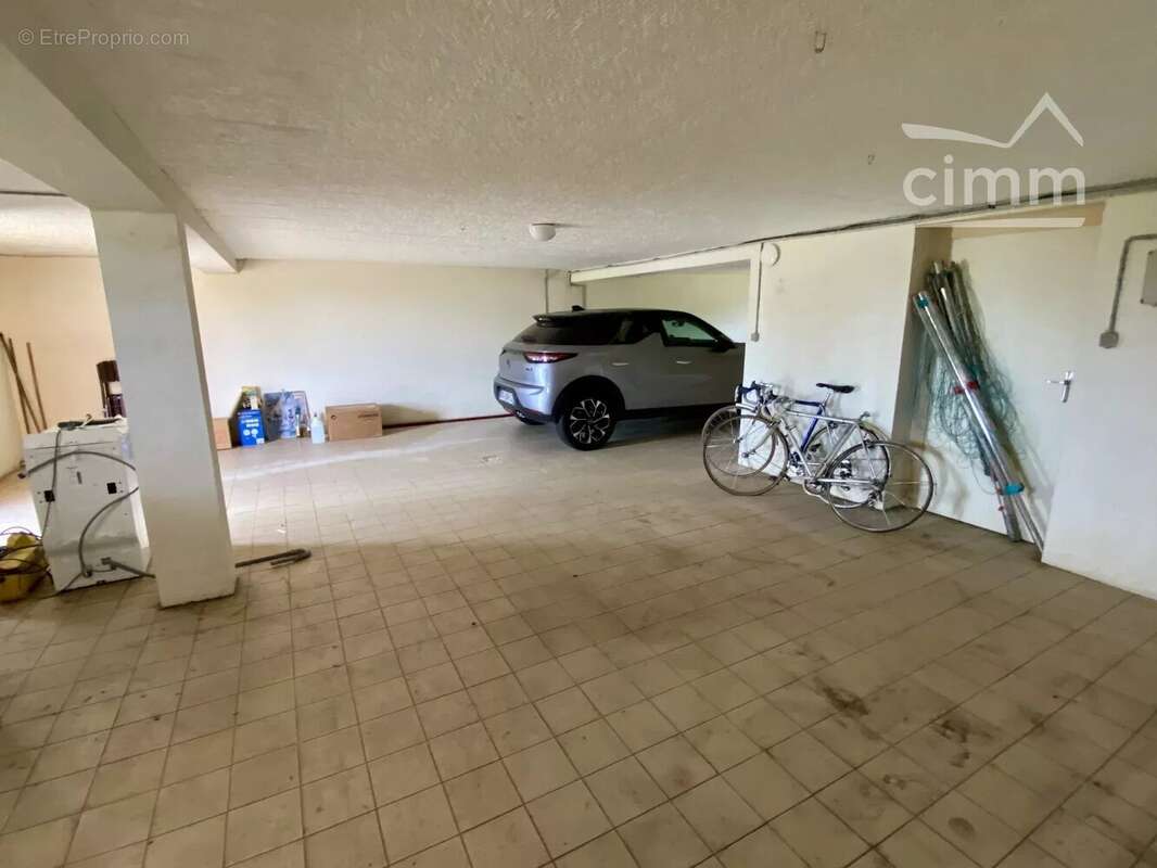 Maison à SURY-LE-COMTAL