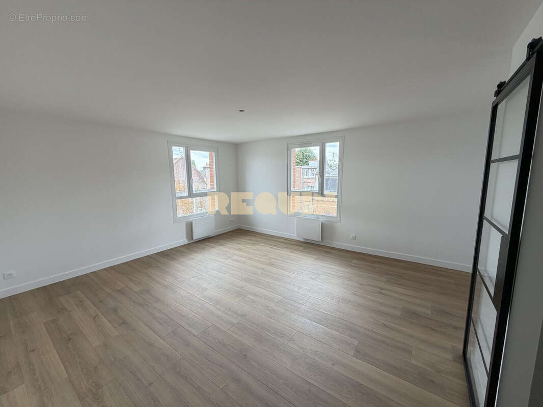 Appartement 68 m² à Loos  - photo 3