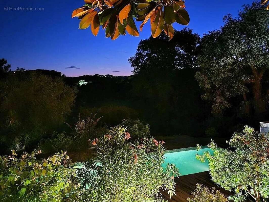 Maison à MANDELIEU-LA-NAPOULE