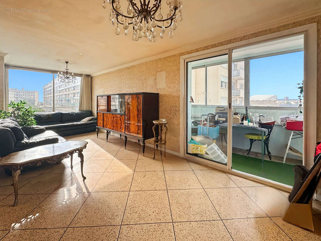 Appartement à MARSEILLE-9E