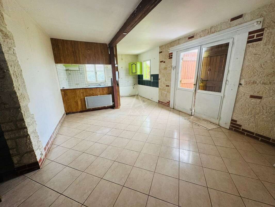 Maison à DAMPIERRE-EN-BURLY