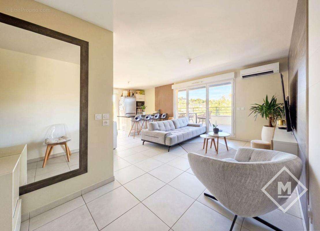 À découvrir sans tarder ! Superbe T3 coup de cœur en dernier étage avec terrasse de 40 m² – Château-Gombert - photo 12