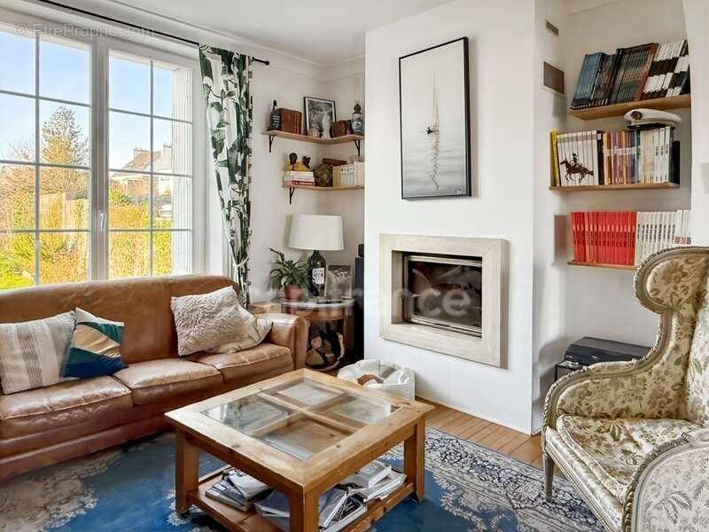 Maison à LE RELECQ-KERHUON