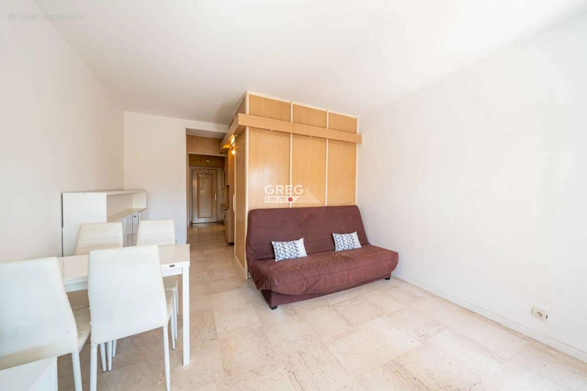 Appartement à VILLENEUVE-LOUBET