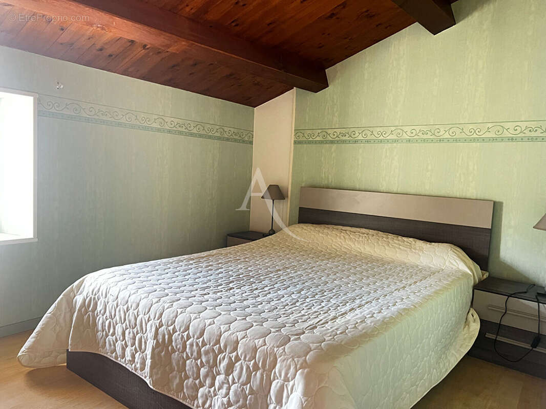 Ensemble immobilier - Mouzeuil Saint Martin - 199 m² - photo 10