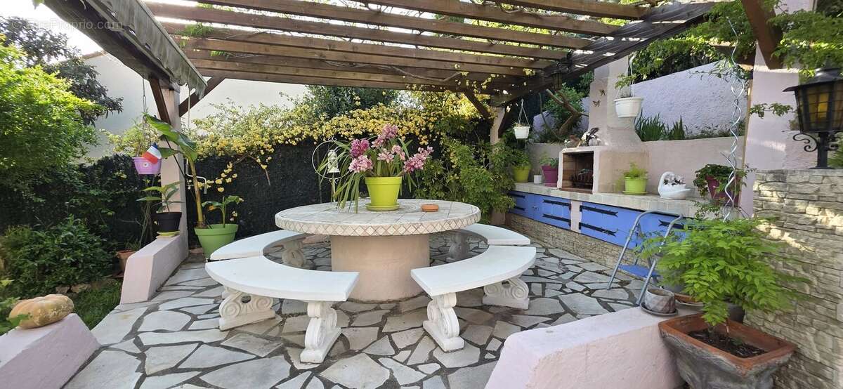 Maison à ROQUEBRUNE-SUR-ARGENS