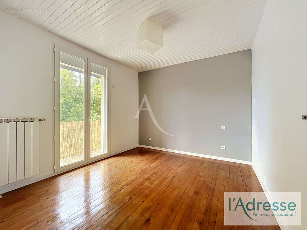 31620 Maison Villaudric T6 31620 - photo 14