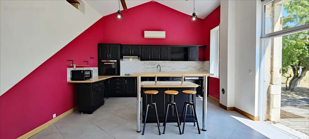 Maison Familiale de Charme en Pierre + T2 Indépendant   Terrain de 4 942 m2 - photo 8