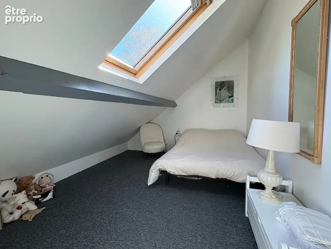 Belle maison familiale de 144 m² avec 5 chambres, jardin et garage - photo 13