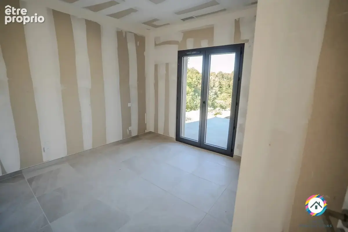 Villa neuve de plain pied- 4 chambres- garage- clim-re2020 - photo 15