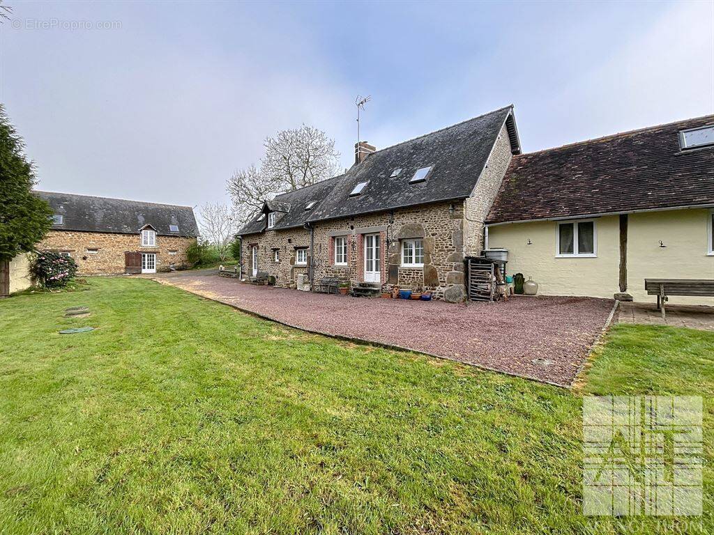 Maison à COUESMES-VAUCE