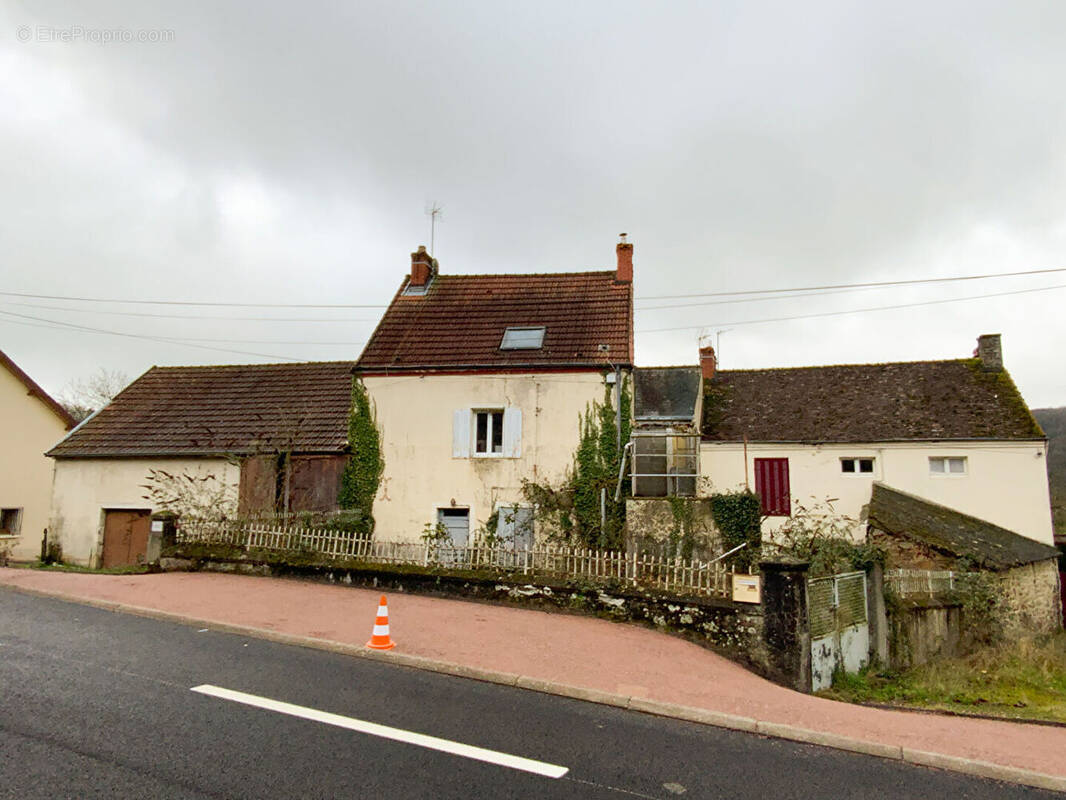 Maison à SAINT-SERNIN-DU-BOIS