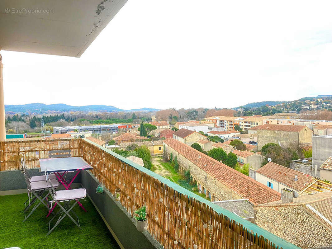 Appartement à BAGNOLS-SUR-CEZE