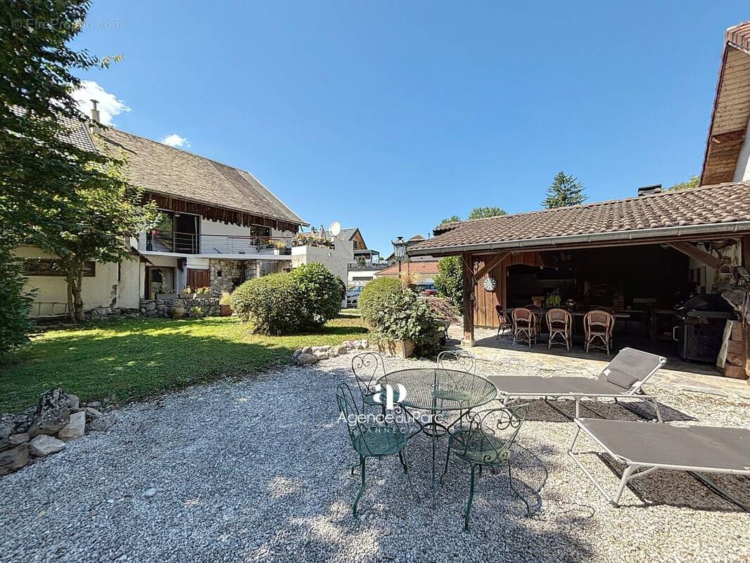 Maison à DOUSSARD