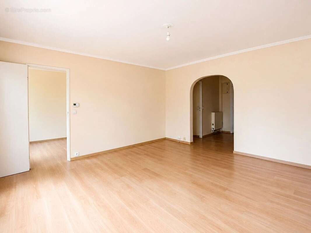 Croissy-sur-seine - au coeur du centre ville - appartement de 79 m²- cave et parking - photo 4