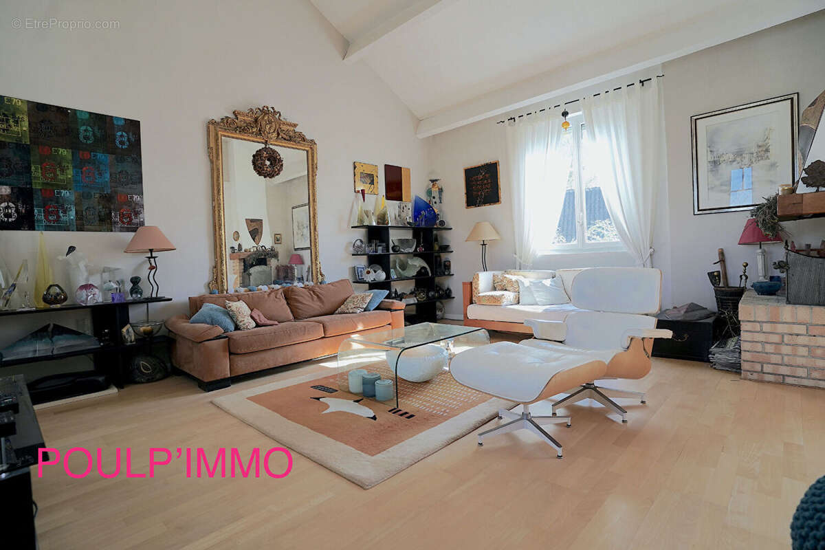 Appartement à LA CELLE-SAINT-CLOUD