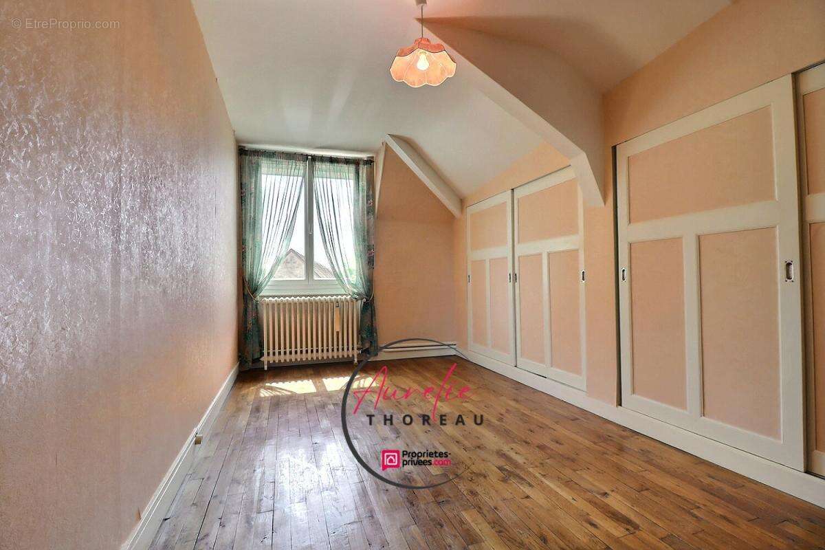 Maison, grange, dépendances, 5 chambres - photo 9