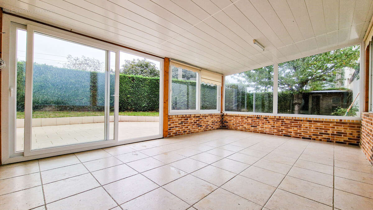 Maison à SARTROUVILLE