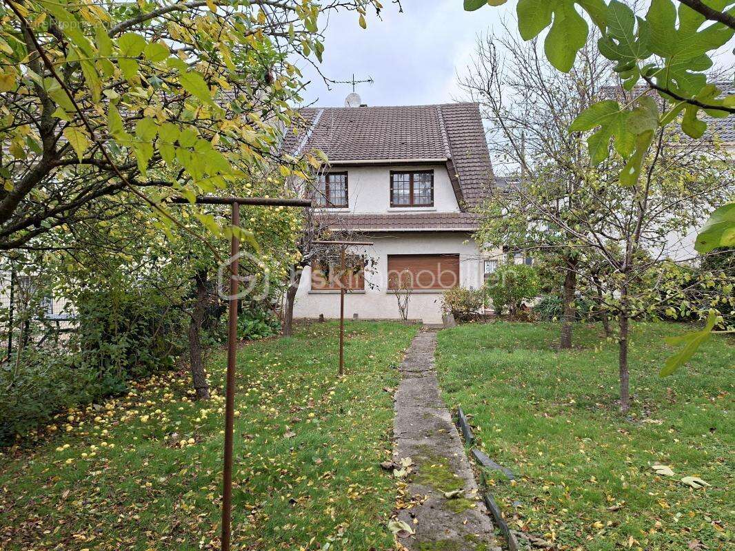 Maison à TREMBLAY-EN-FRANCE