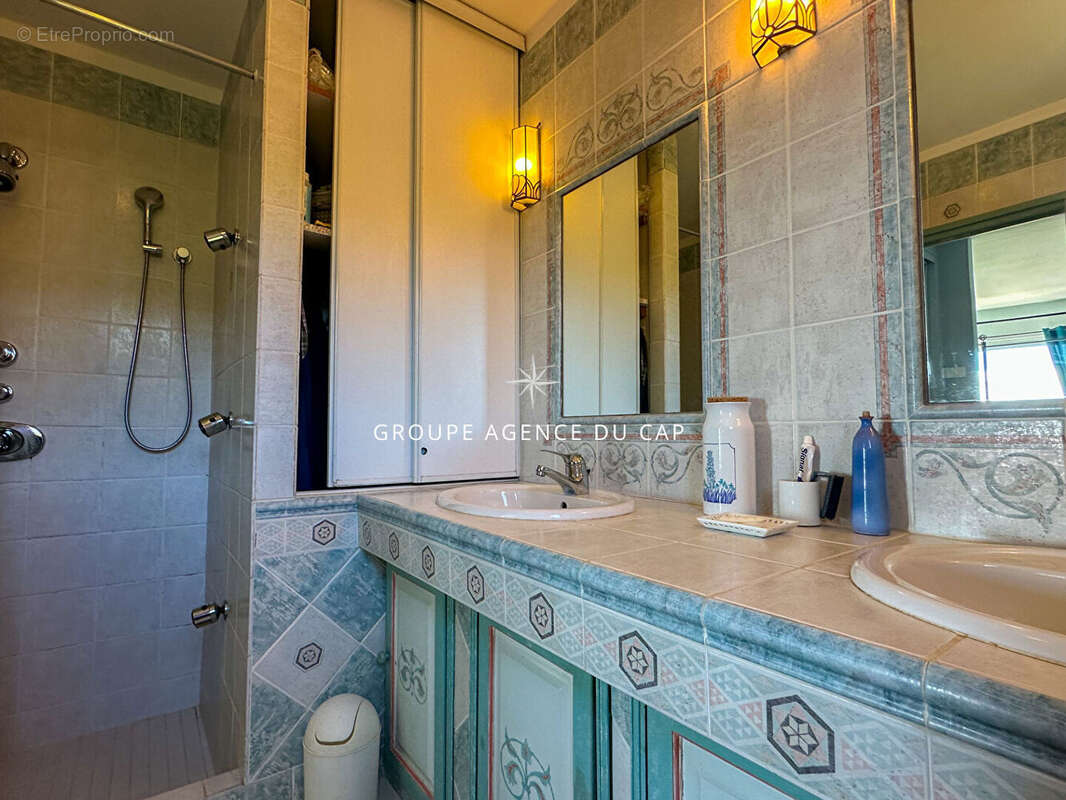 Maison à LES ISSAMBRES