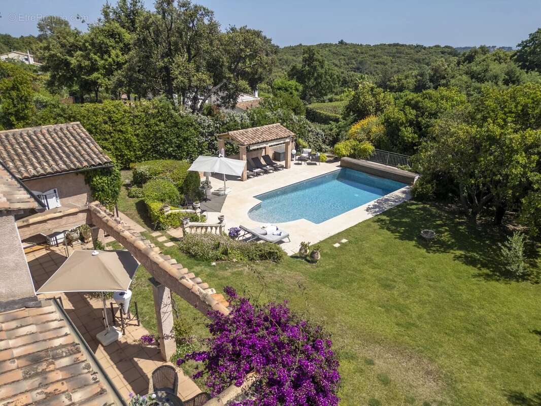 Maison à VALBONNE