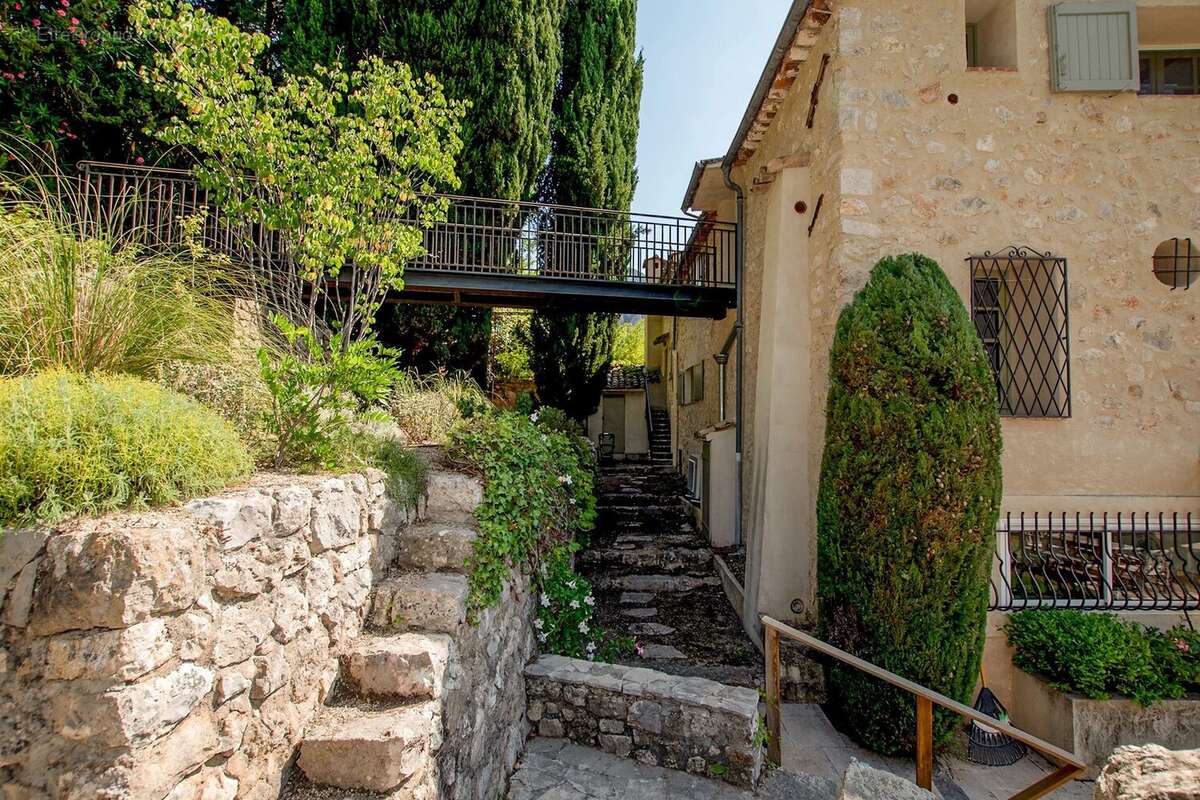 Maison à LE BAR-SUR-LOUP