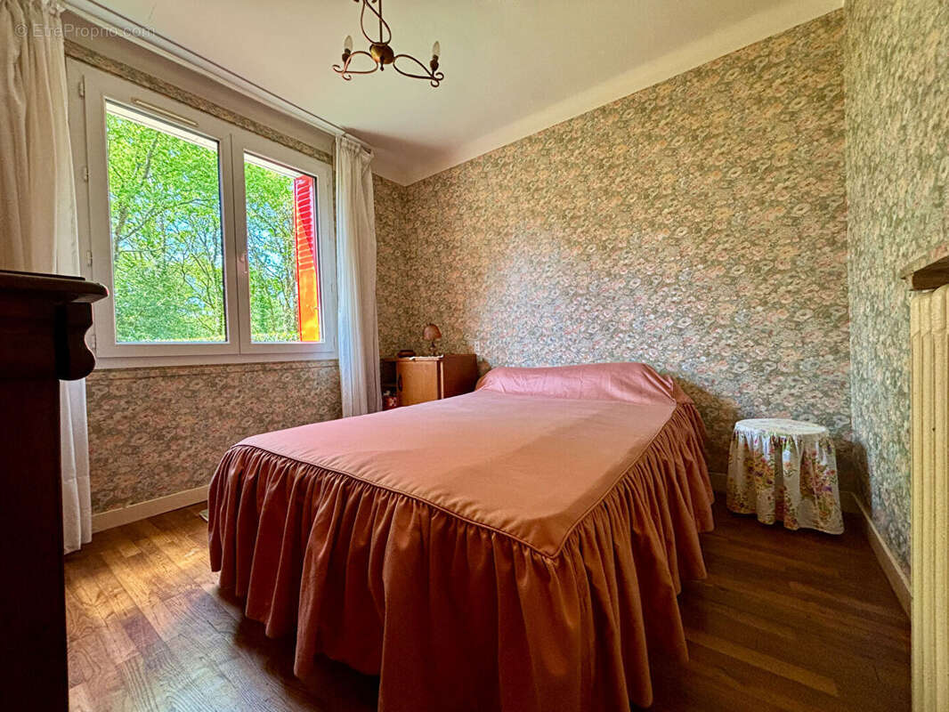 Maison à LA CHAPELLE-DES-MARAIS