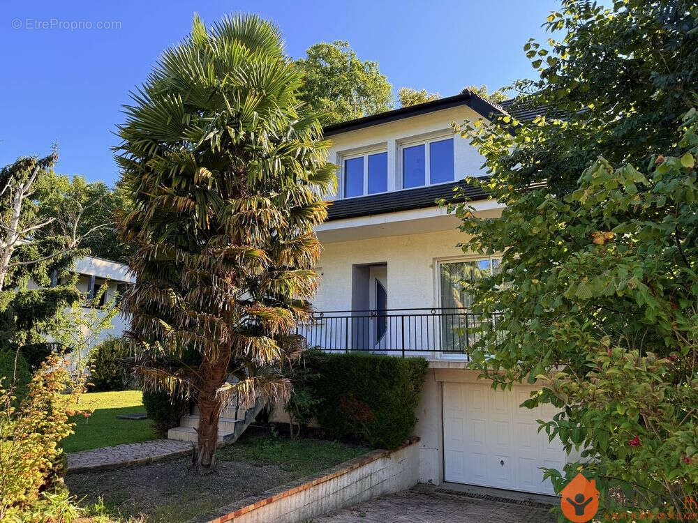 Maison à COUPVRAY