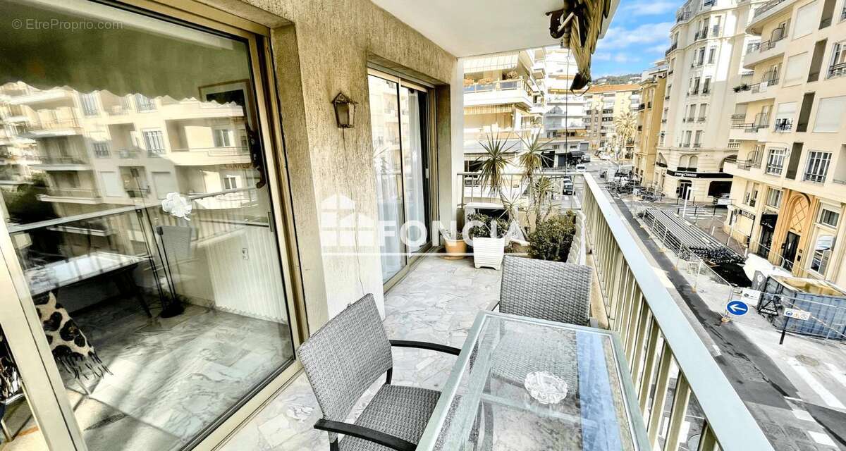 Appartement à CANNES