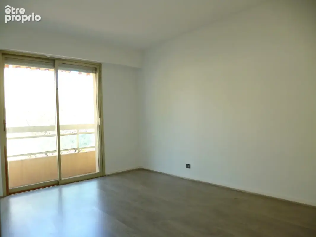 NICE OUEST Corniche Fleurie : Confortable 2 pièces 55m2 au Calme Parking et Cave - photo 7