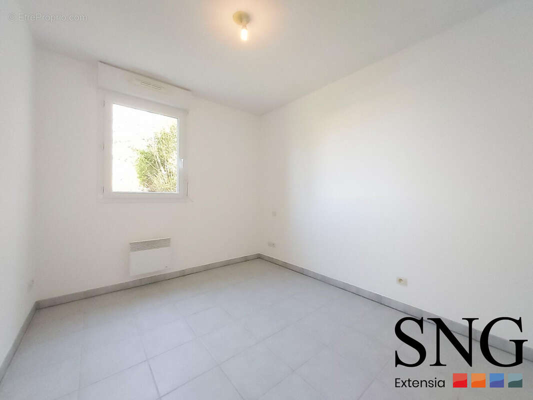 Appartement à CAZERES
