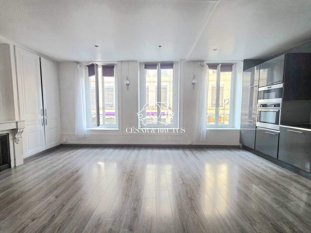 Appartement à LYON-4E