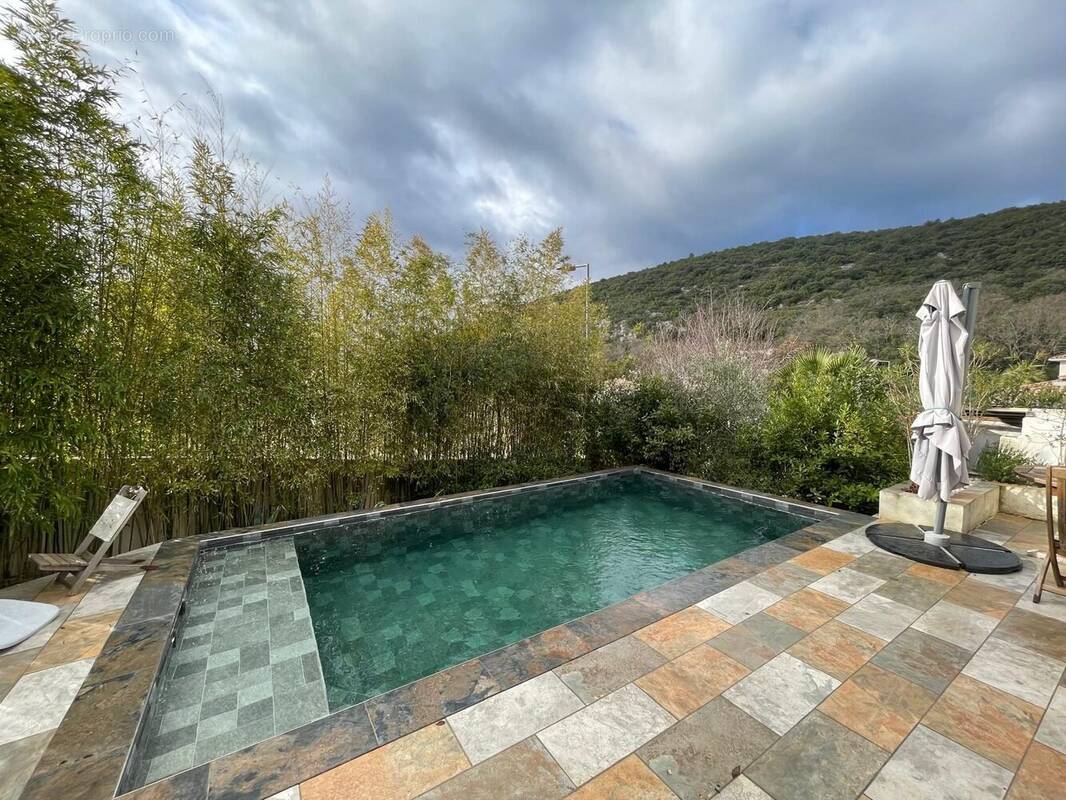 Maison à COMBAILLAUX