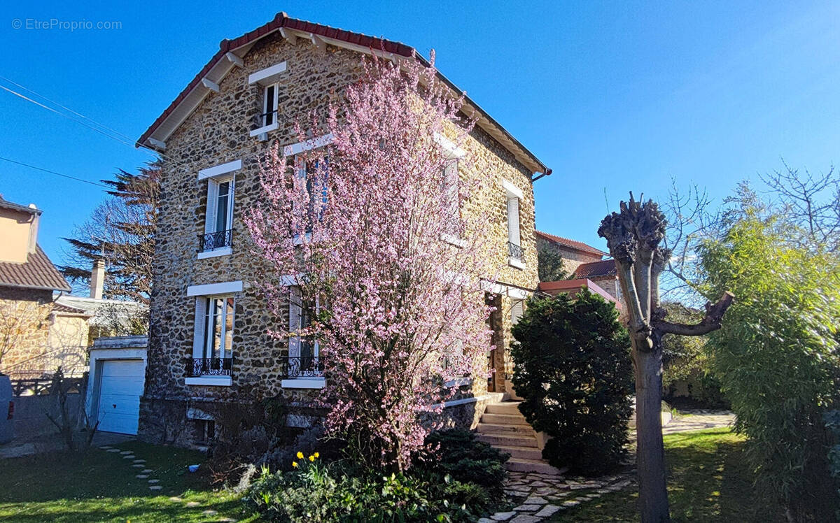 Maison à EAUBONNE