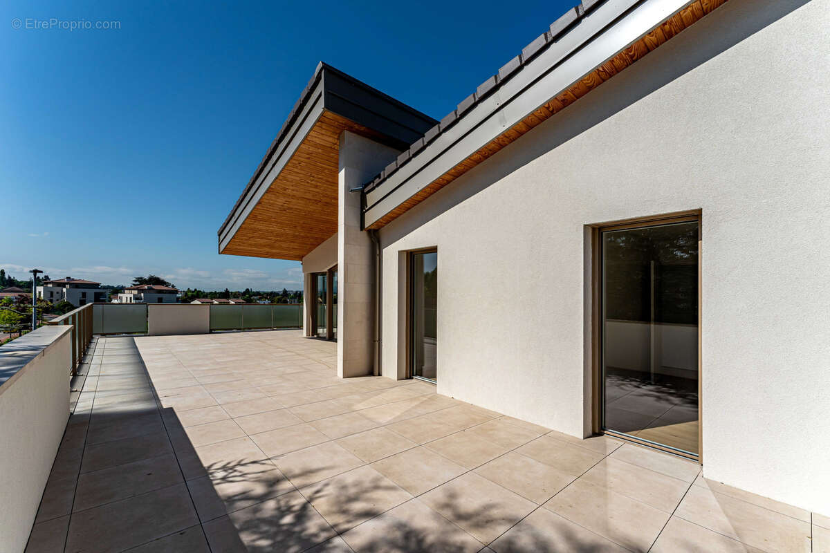 Appartement à SAINTE-FOY-LES-LYON