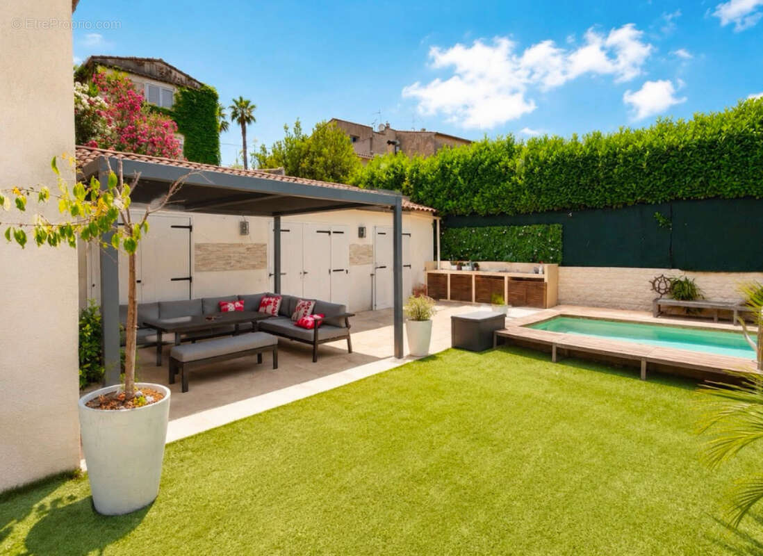Exclusivité Maison individuelle récente (2016) 4 chambres   Piscine   Vue St Paul de Vence À pied des commerce - photo 12